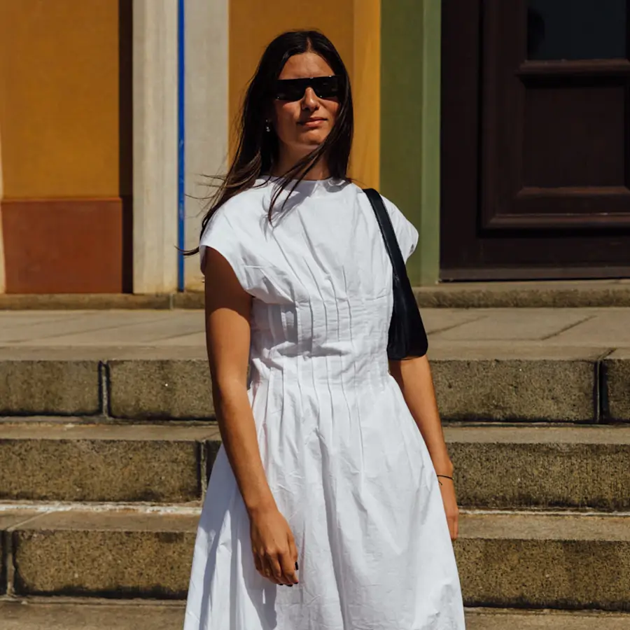 10 vestidos camiseros de Zara que disimulan tripita y llevarás hasta septiembre: elegantes y frescos para los meses de calor
