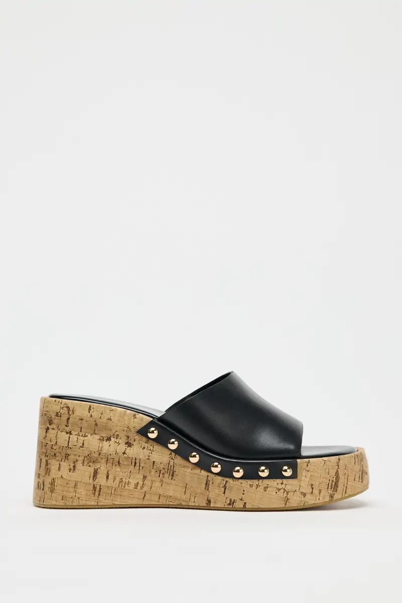 cuñas tachuelas zara
