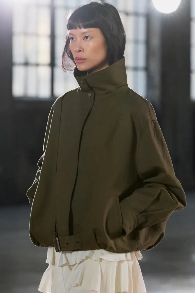 chaqueta cuello alto zara