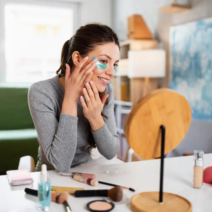 Anjie Cho, experta en feng shui: "Mantener cosméticos caducados indica que tu cuerpo también está repleto de esta energía similar, que es lo opuesto a radiante"