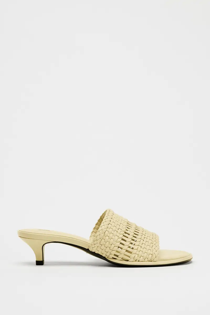 Sandalias tacon sensato Zara looks verano