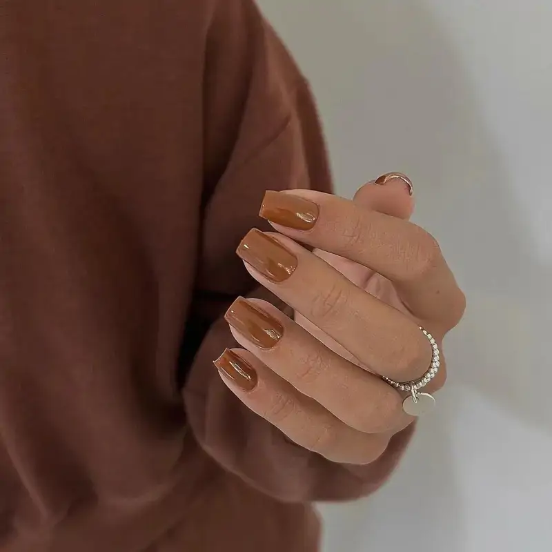 Uñas caramelo verano 2025