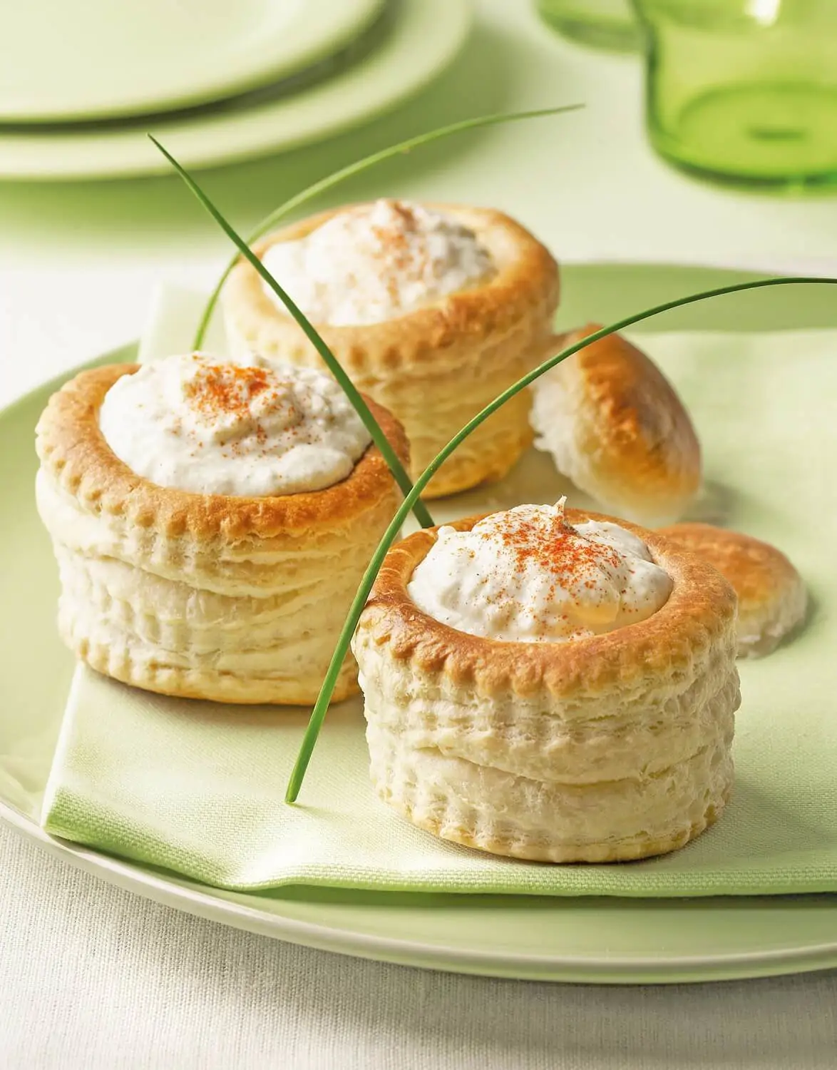 volovanes rellenos fríos con brandada