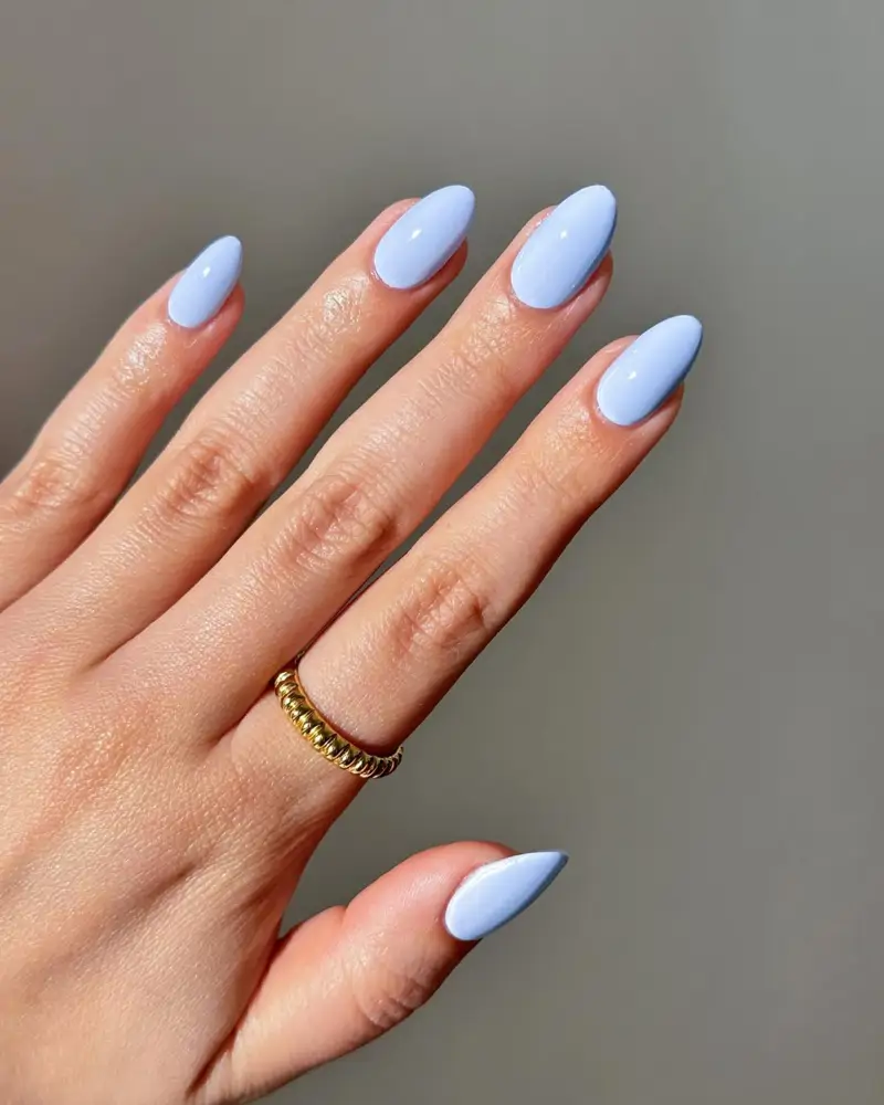 Diseños de uñas limpios y elegantes para verano