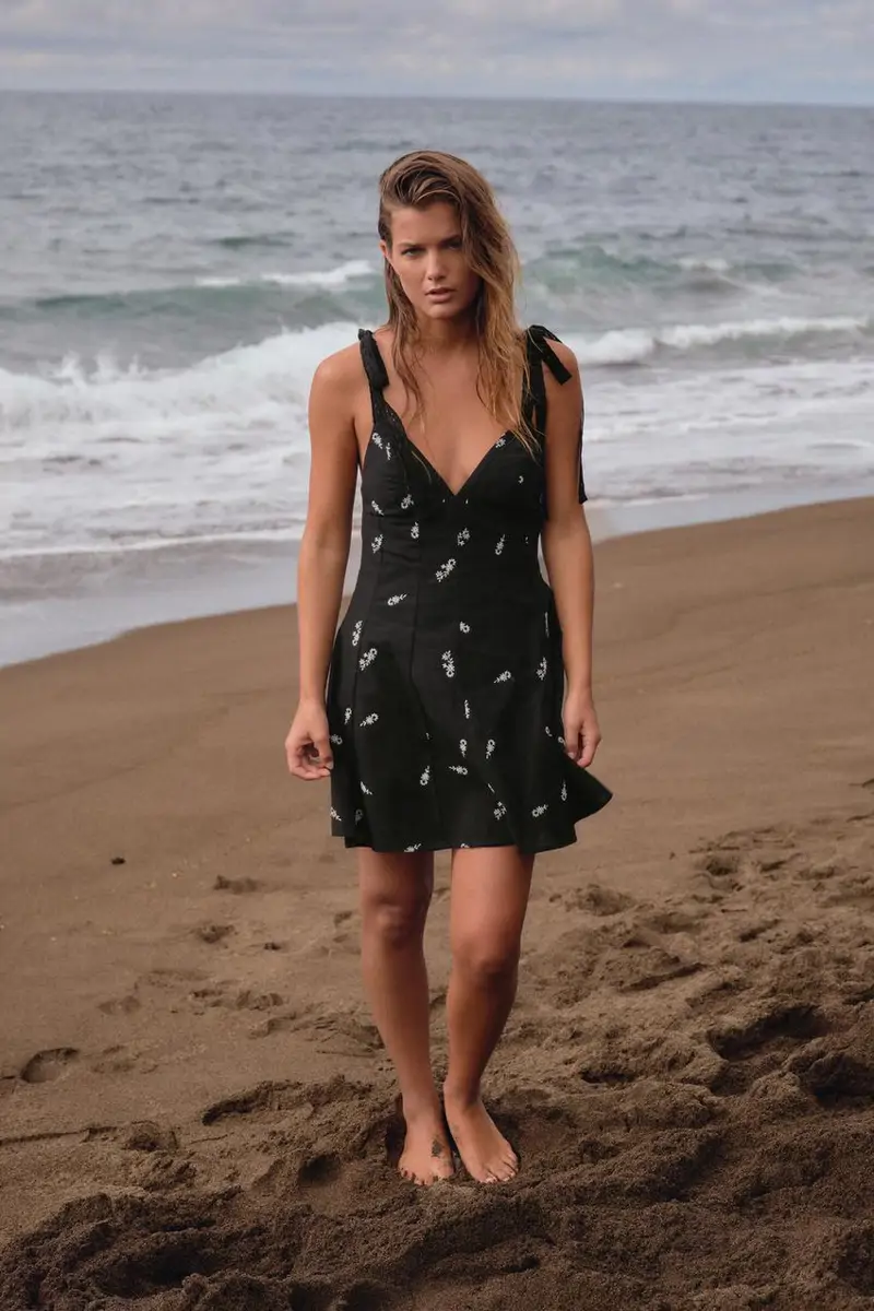 vestido corto flores