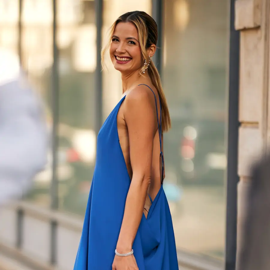 El Corte Inglés rebaja por menos de 25€ los vestidos sueltos de Sfera más elegantes para llevar con sandalias planas todo el verano