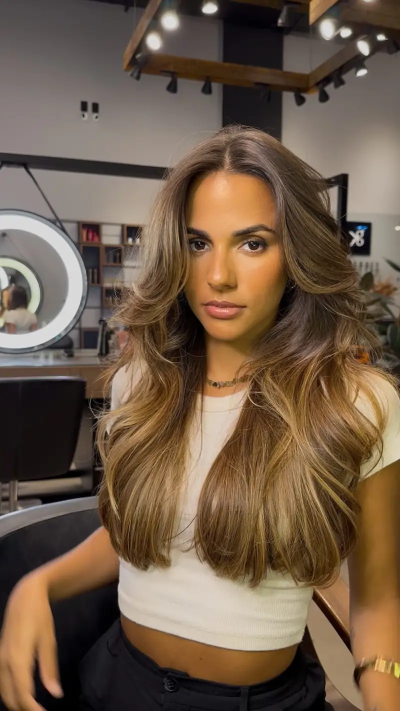 cortes de pelo mariposa más tendencia para verano 2025