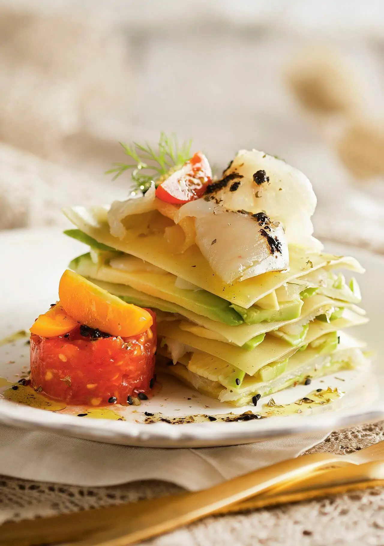 recetas de pastas frías lasaña de bacalao y aguacate