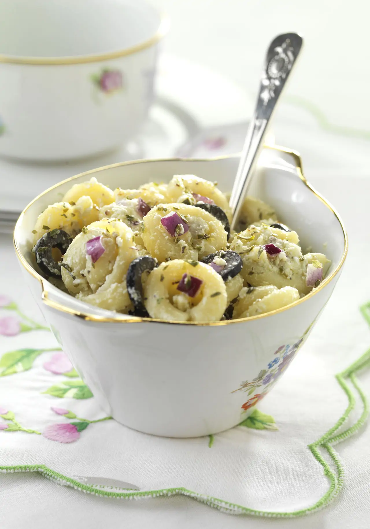 recetas de pastas frías pasta corta con queso azul