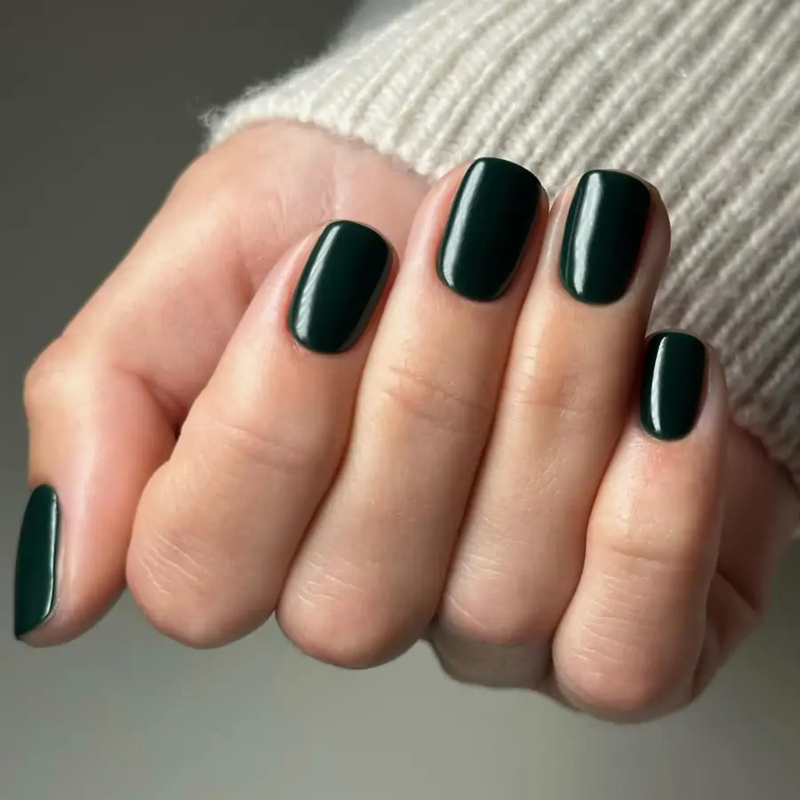 Tendencias en colores de uñas para otoño 2025: del nude clásico al Mocha Mousse más elegante