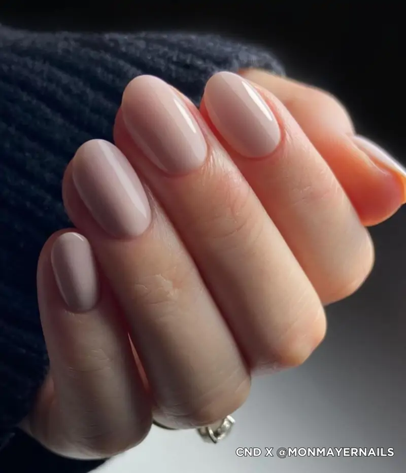 uñas milky nude