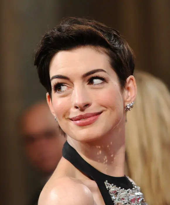 anne hathaway