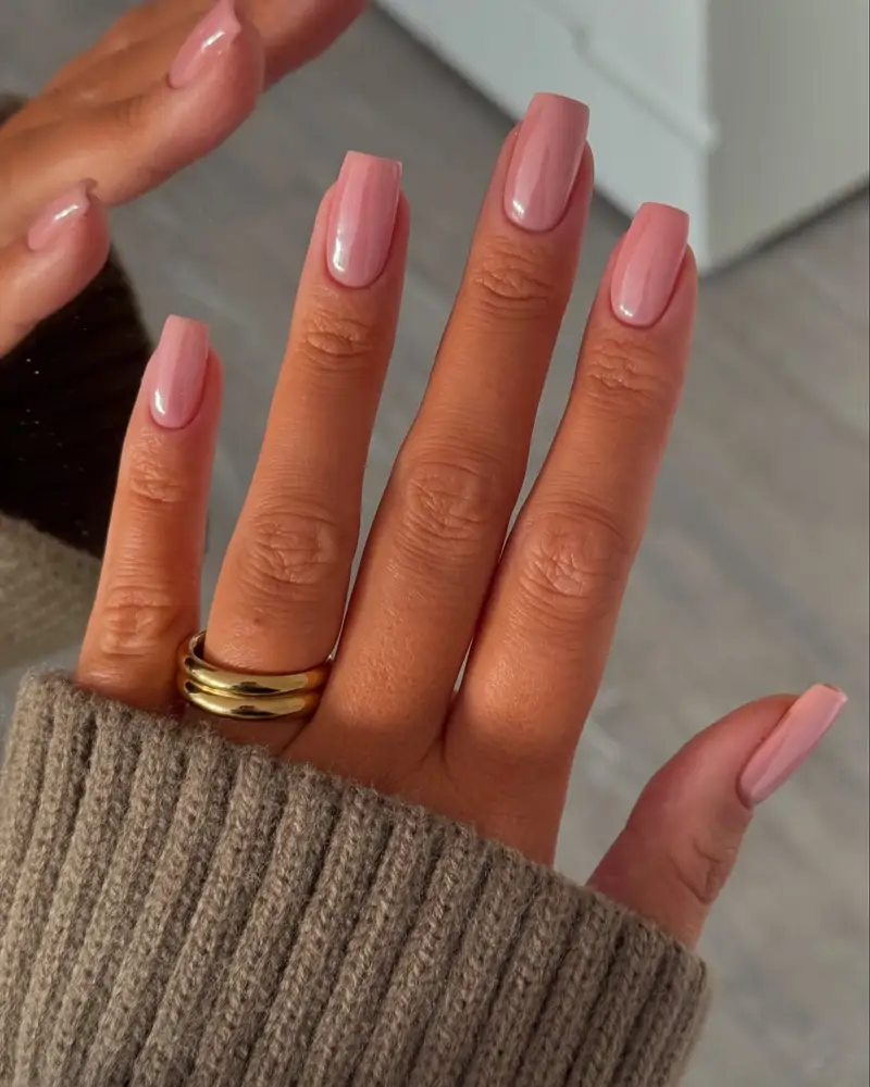 uñas decoradas tonos neutros Cromadas