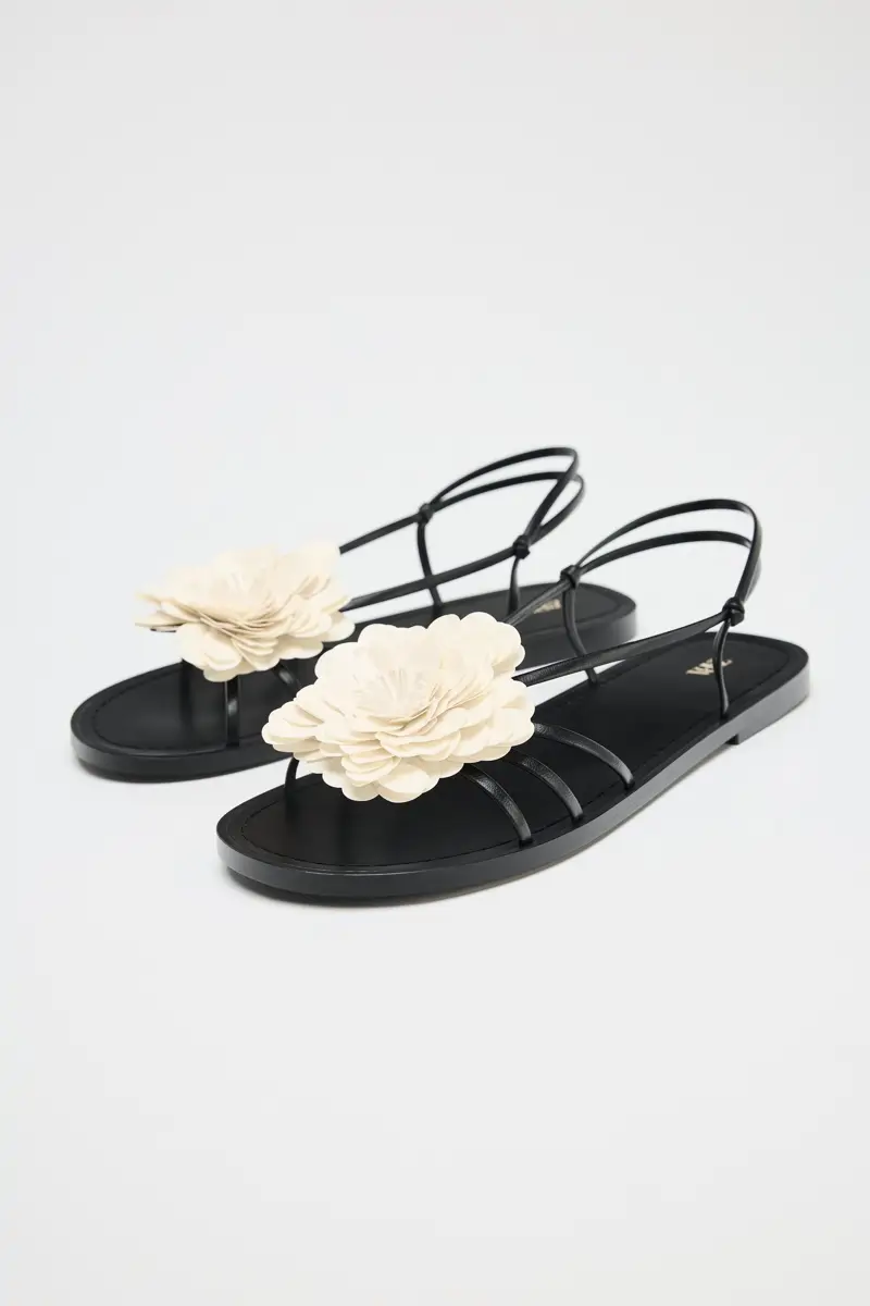 sandalias planas flor zara