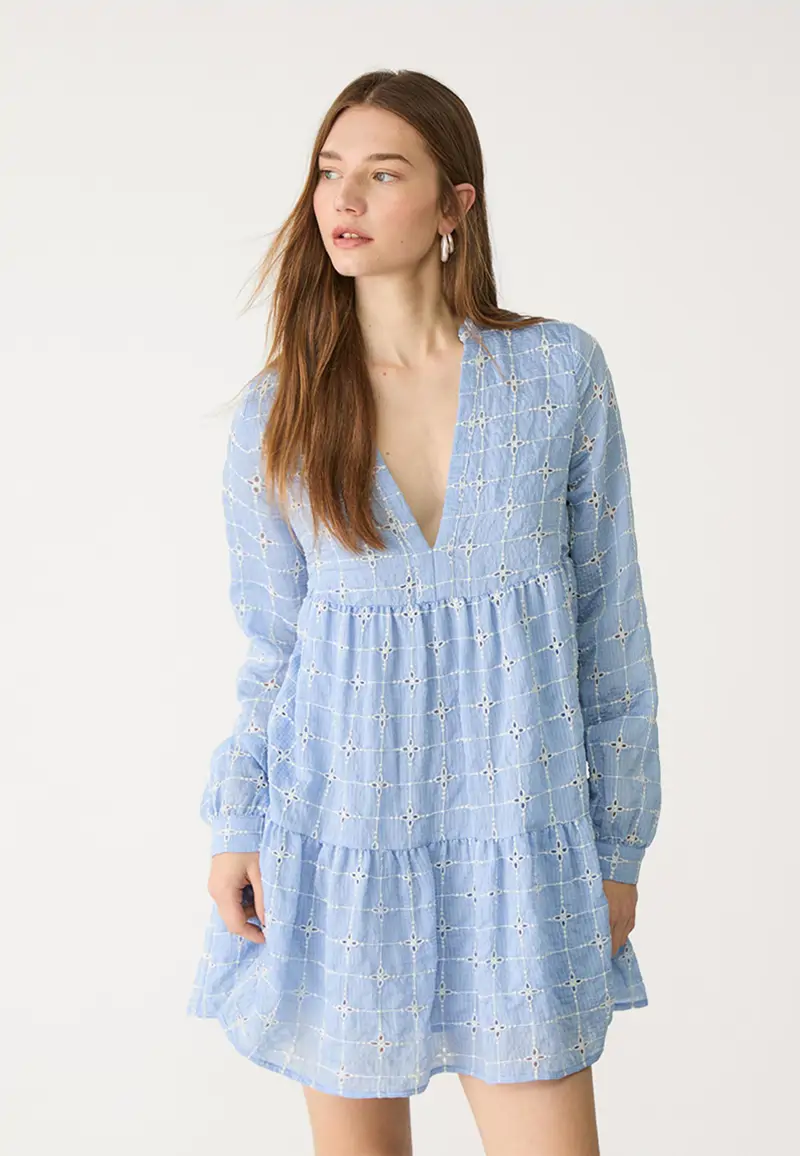 vestido bordado