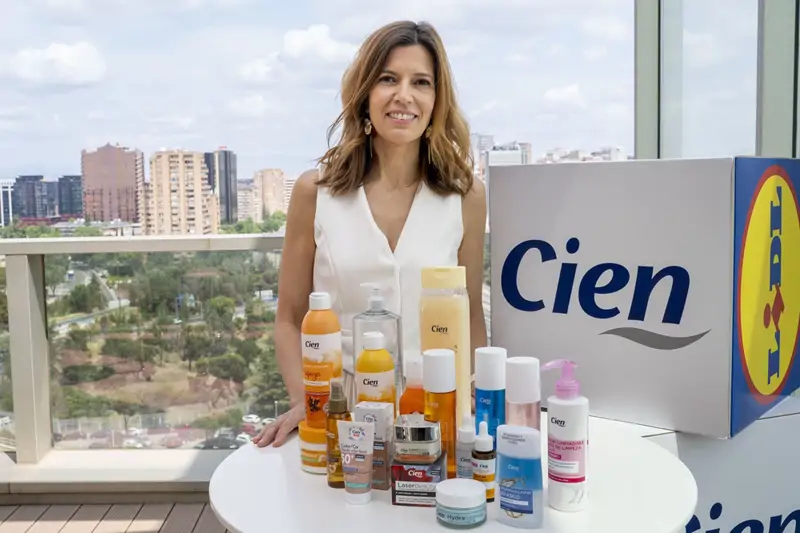 Ana Molina dermatóloga lavar cara con jabon 