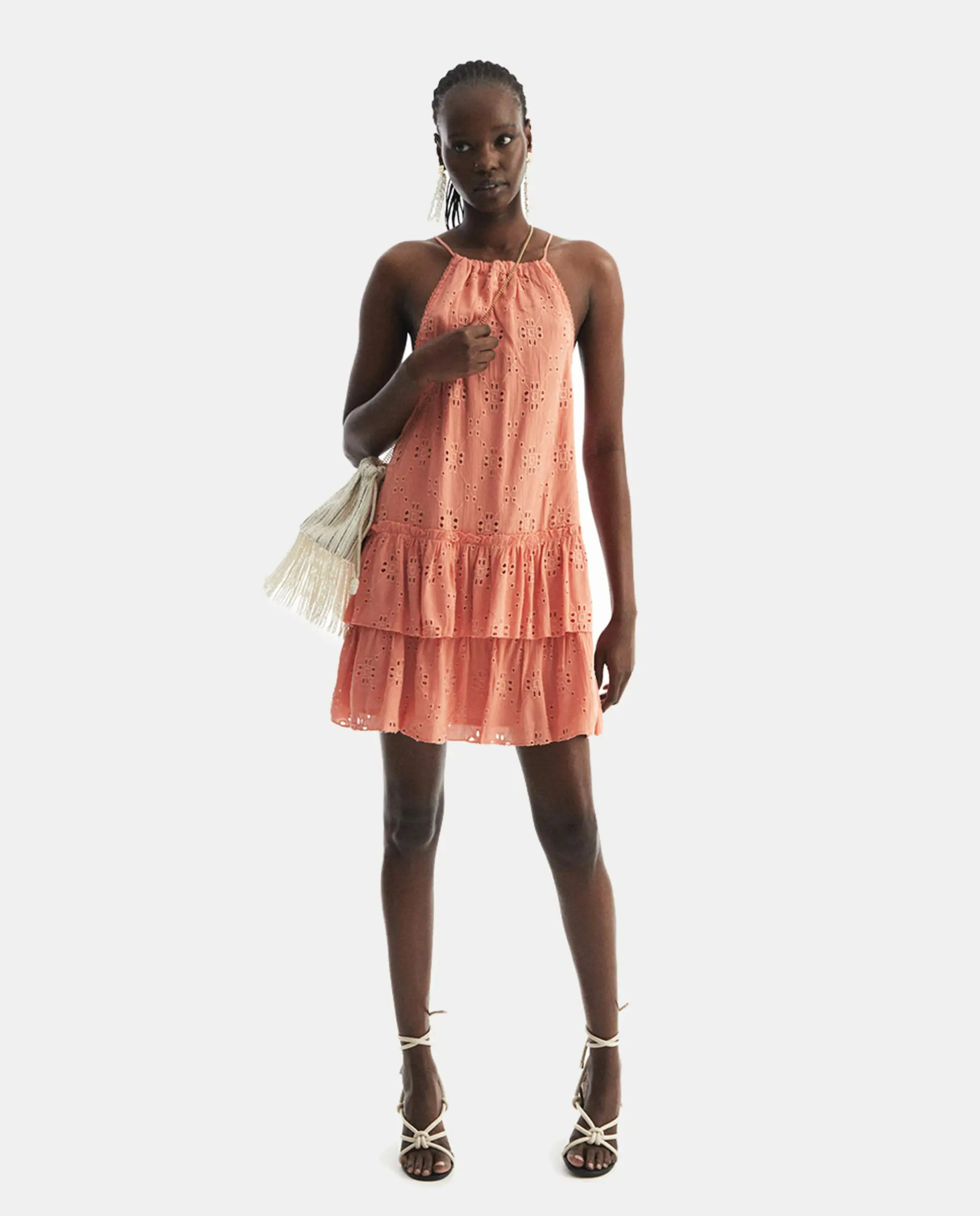 Vestido troquelado