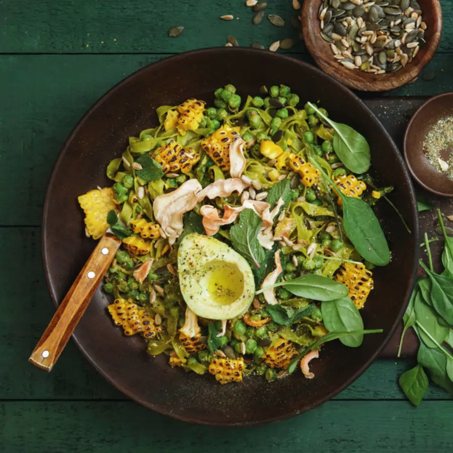 Chef José Andrés: “Tengo la receta perfecta para los días de verano, una ensalada de aguacate inspirada en las Islas Canarias. ¡Una cena fácil, ligera y saludable casi sin cocinar!”