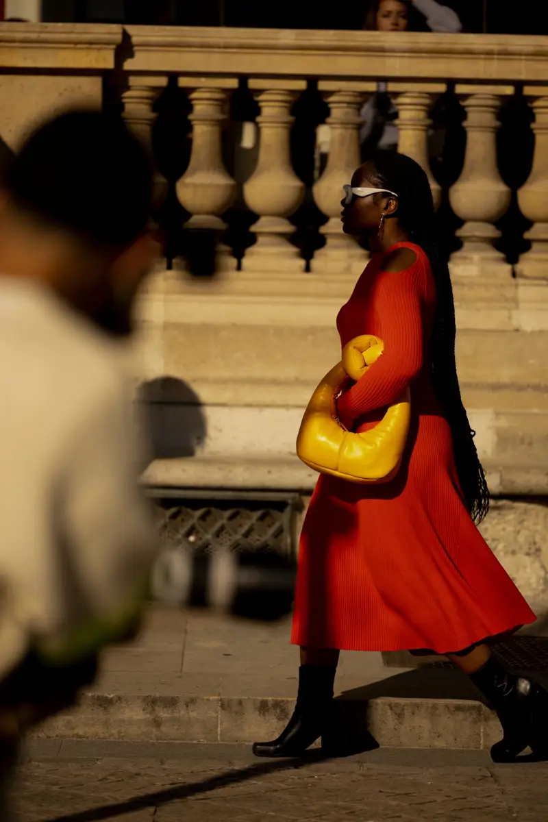Como combinar vestido rojo