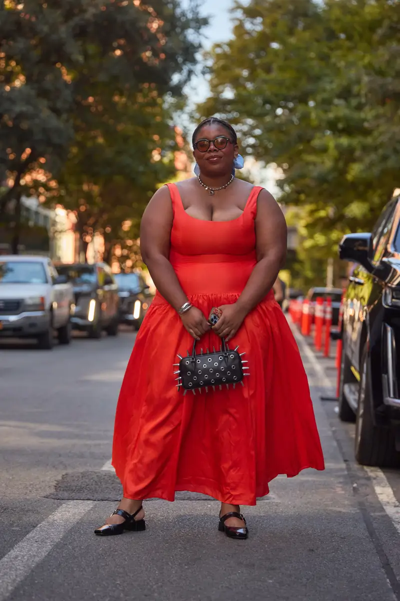 Como combinar vestido rojo