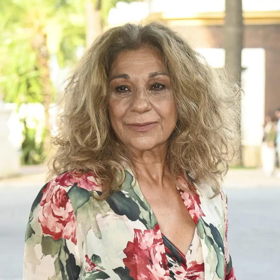 Lolita Flores (67 años): “Nunca me recojo el pelo porque antes me veía mayor; ahora ya lo soy, pero tengo salud y me parezco a mi padre y a mi madre y eso me llena de orgullo”