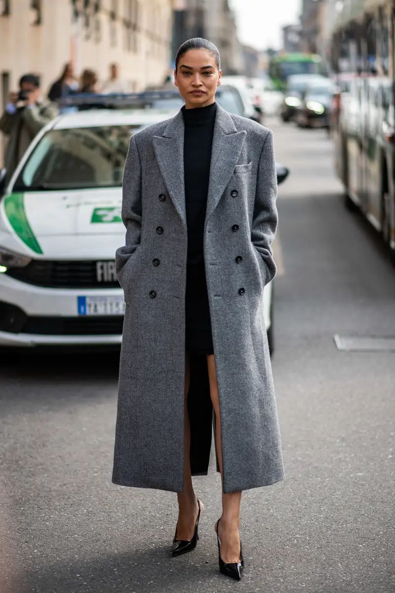 Look colores combinan con gris