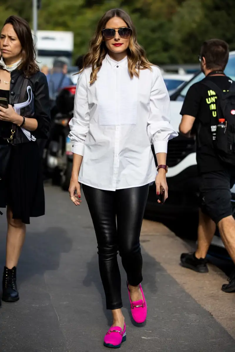 outfits comodos para teletrabajar camisa blanca