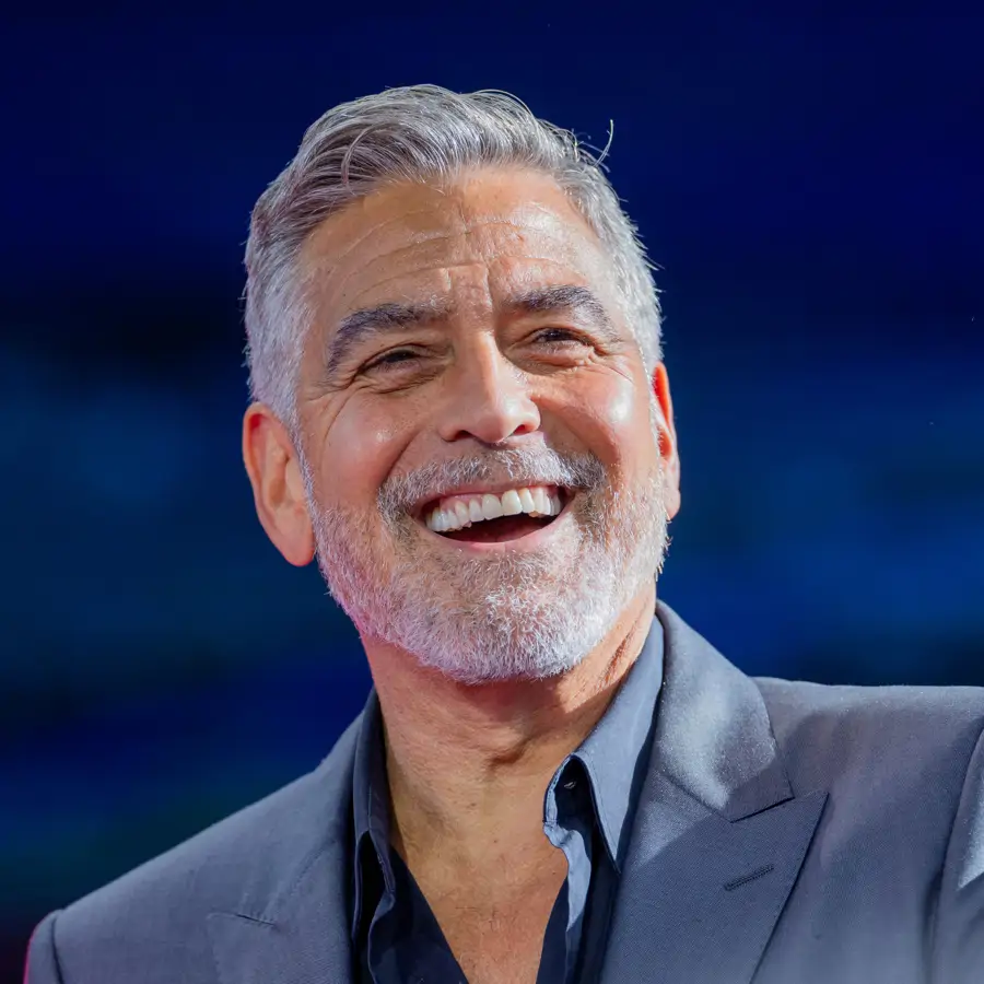 George Clooney: "Llevo 25 años cortándome el pelo yo mismo. Es como paja, así que es fácil de cortar y difícil cometer errores. Me compré un Flowbee"