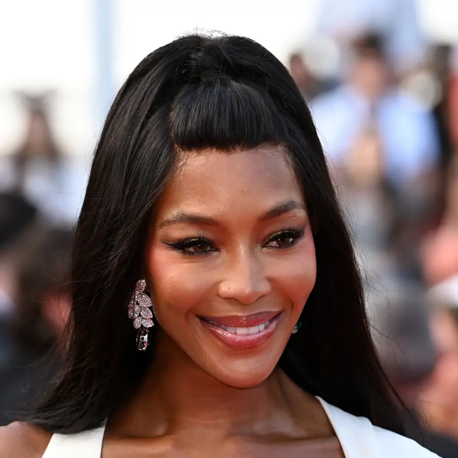 Joe Holder, entrenadora de Naomi Campbell (55 años): "Uno de los ejercicios favoritos de Naomi son las cuerdas de batalla"