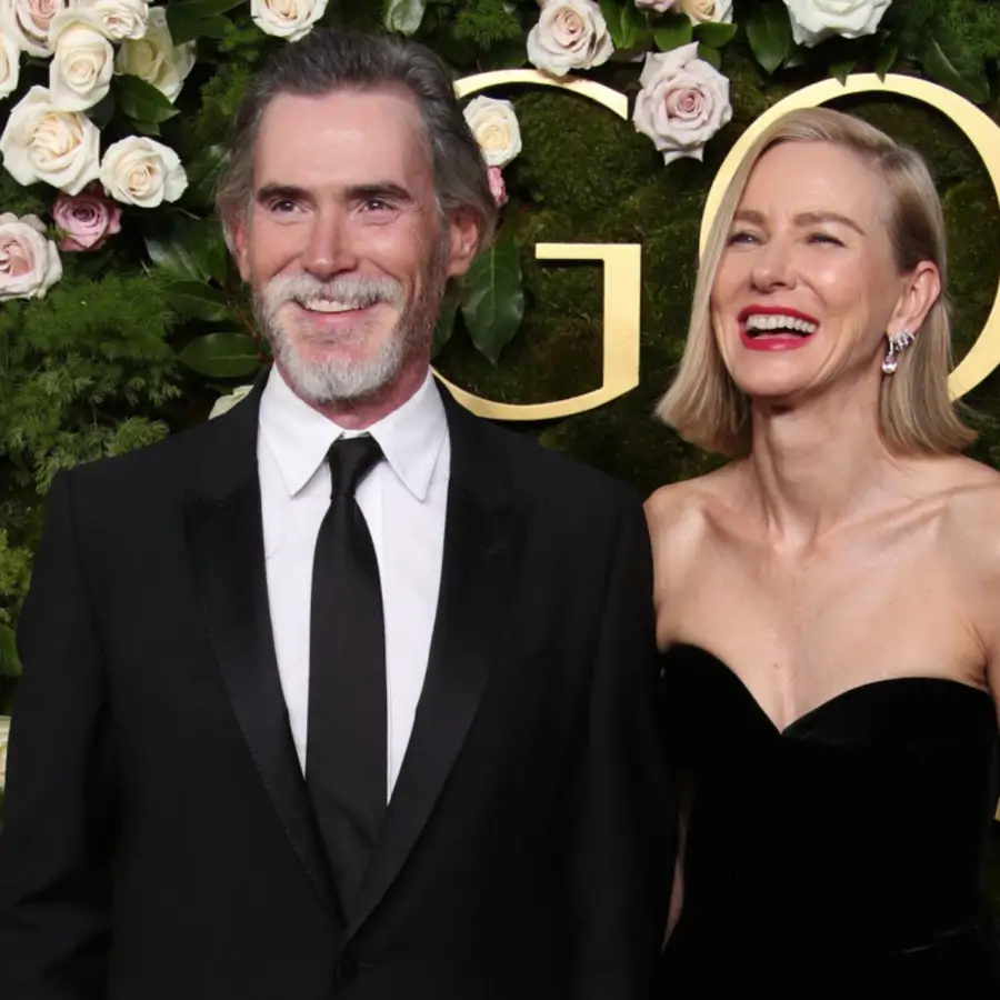 Naomi Watts (56 años), sobre su anécdota de la menopausia con su marido: "Hice todo lo posible por disculparme, pero me encogí y él me dijo: 'Tenemos la misma edad'" 