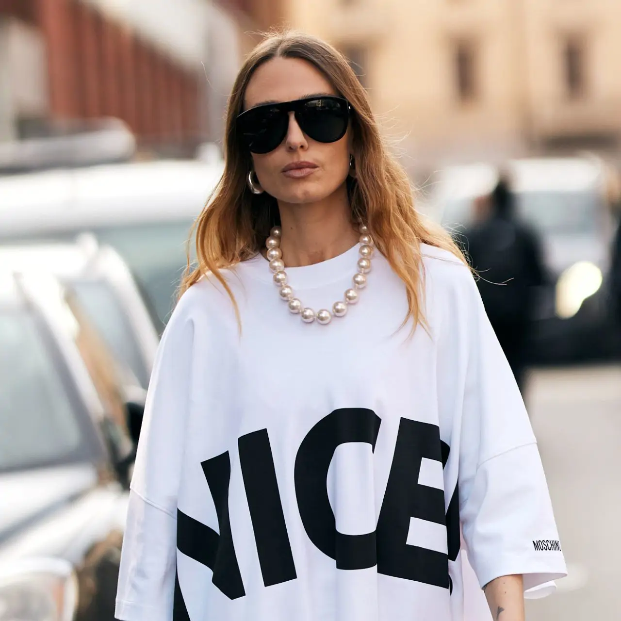 outfits cómodos para teletrabajar camiseta ancha