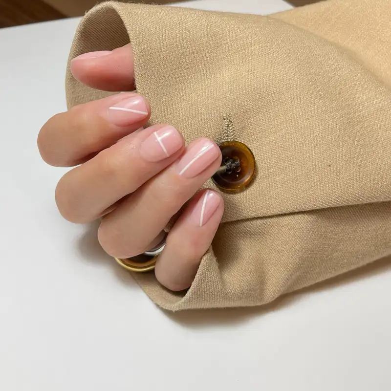 Diseño uñas sencillos paso a paso: líneas