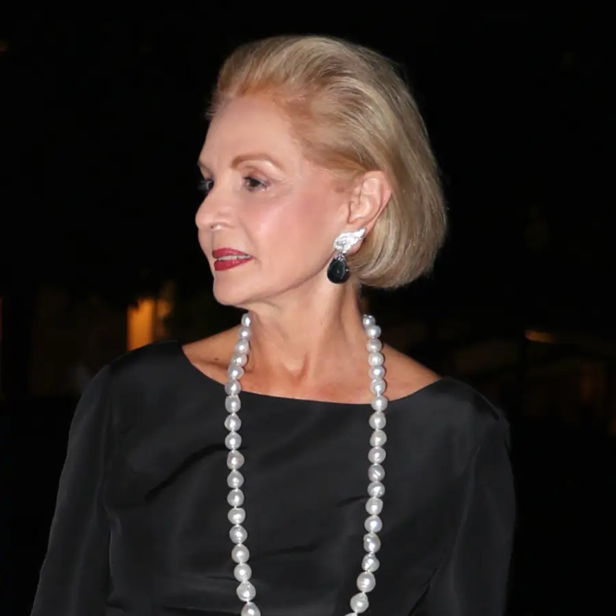 Carolina Herrera (86 años): "Admito que me lavo el pelo con demasiada frecuencia, todos los días, y creo que eso no es bueno"