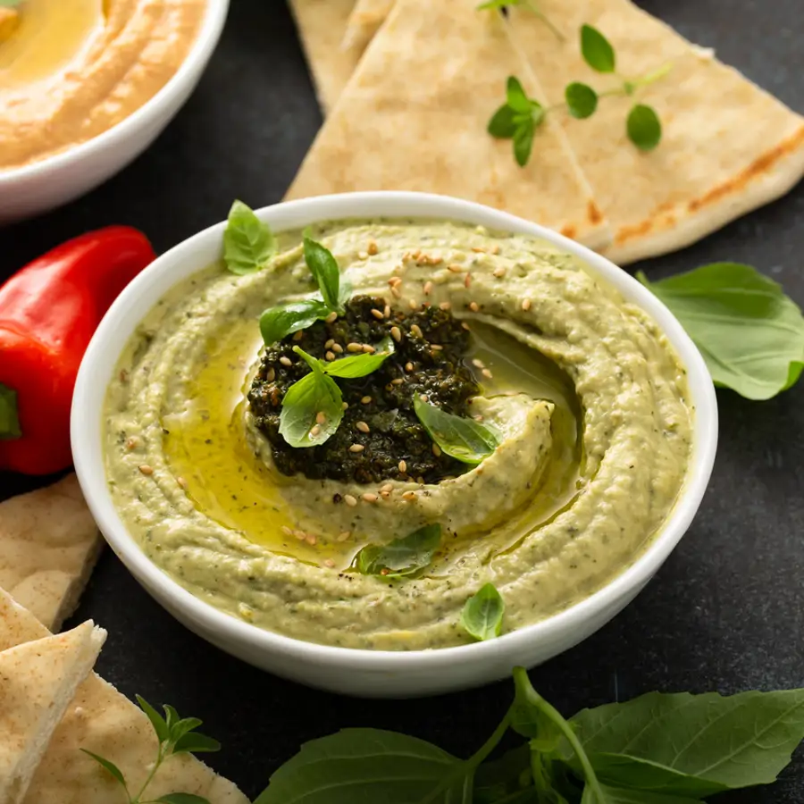 Nuria Roca: "El plato ideal para el verano es el hummus de aguacate acompañado de verduras cortadas y fresquitas. Está riquísimo y es saludable" 