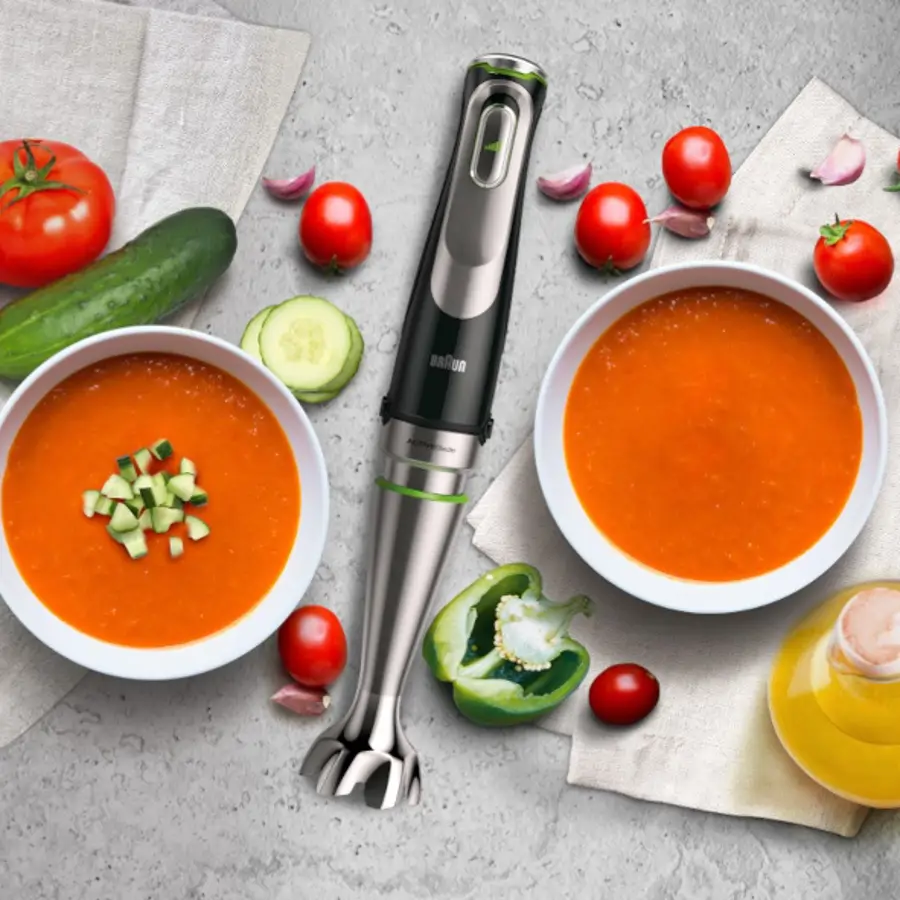Braun resuelve el gran deBATE del verano: el gazpacho, ¿con o sin pepino? 