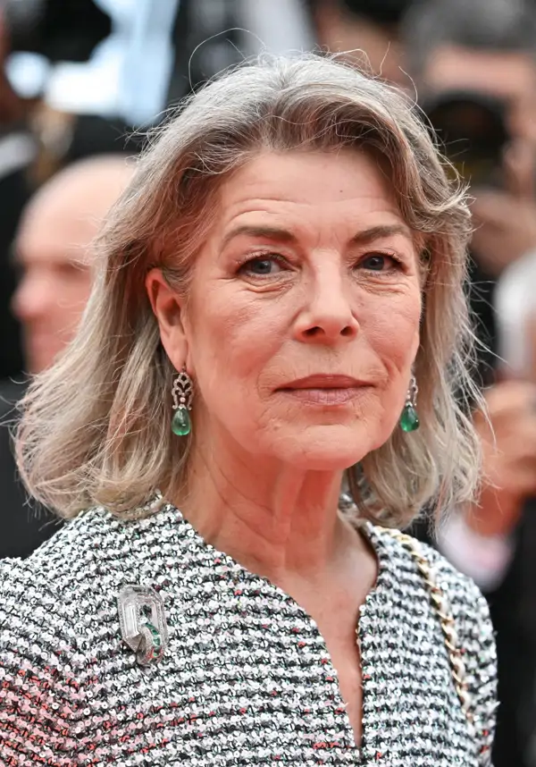Carolina de Mónaco (68 años): "Nunca vi a mi madre con vaqueros. Jamás, ni siquiera en el campo. Solo tenía un par que todavía conservo pero nunca los usaba"
