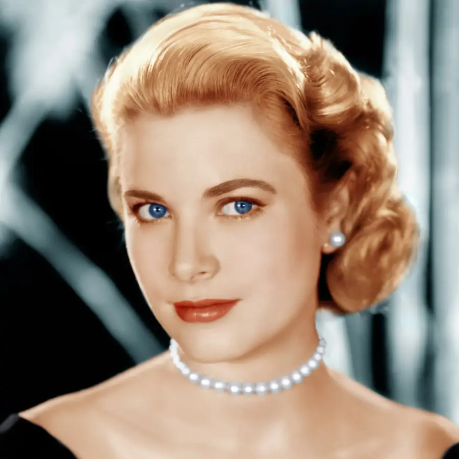 Grace Kelly y sus lecciones sobre la elegancia: “La belleza de una mujer se refleja en sus ojos, porque ellos son la puerta de entrada a su corazón.”