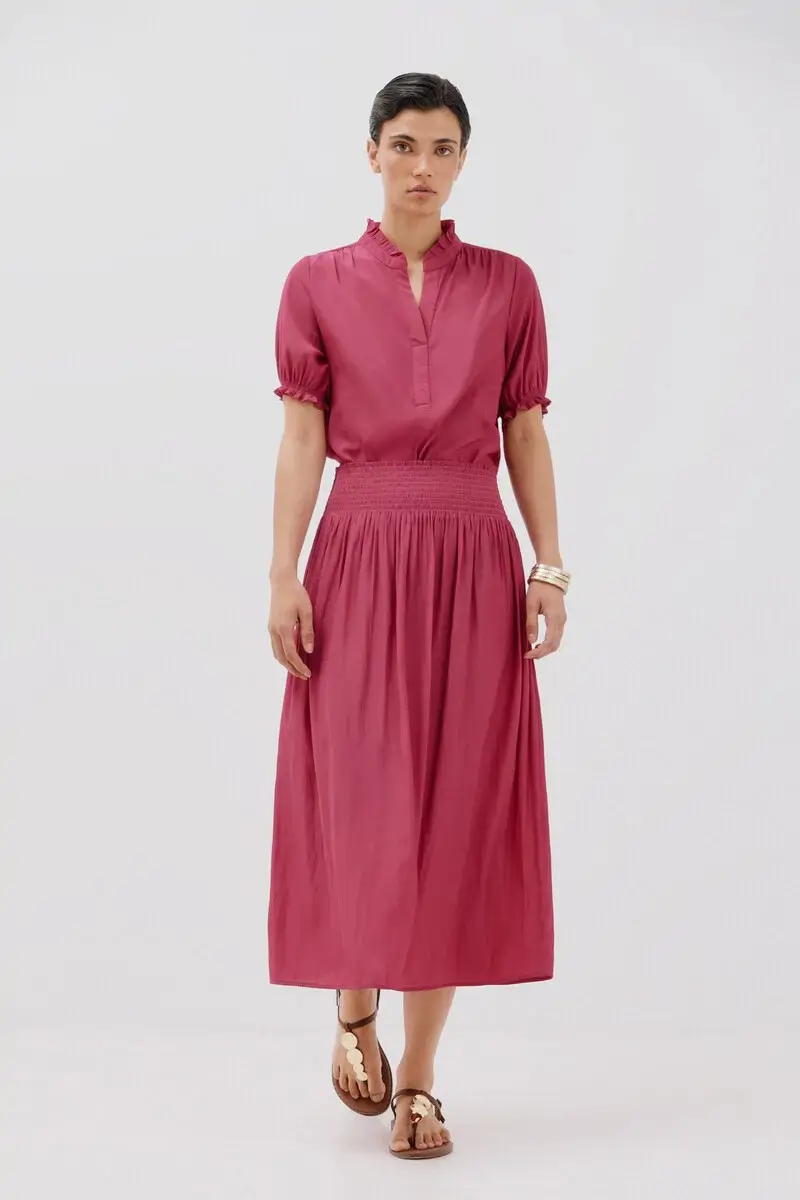Ropa verano mujer 2025 prendas básicas elegantes vestir bien 50