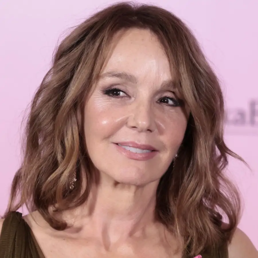 Si tuviera 60 años y media melena, elegiría un corte de pelo mariposa sin duda: 5 ideas que rejuvenecen, estilizan y dan movimiento