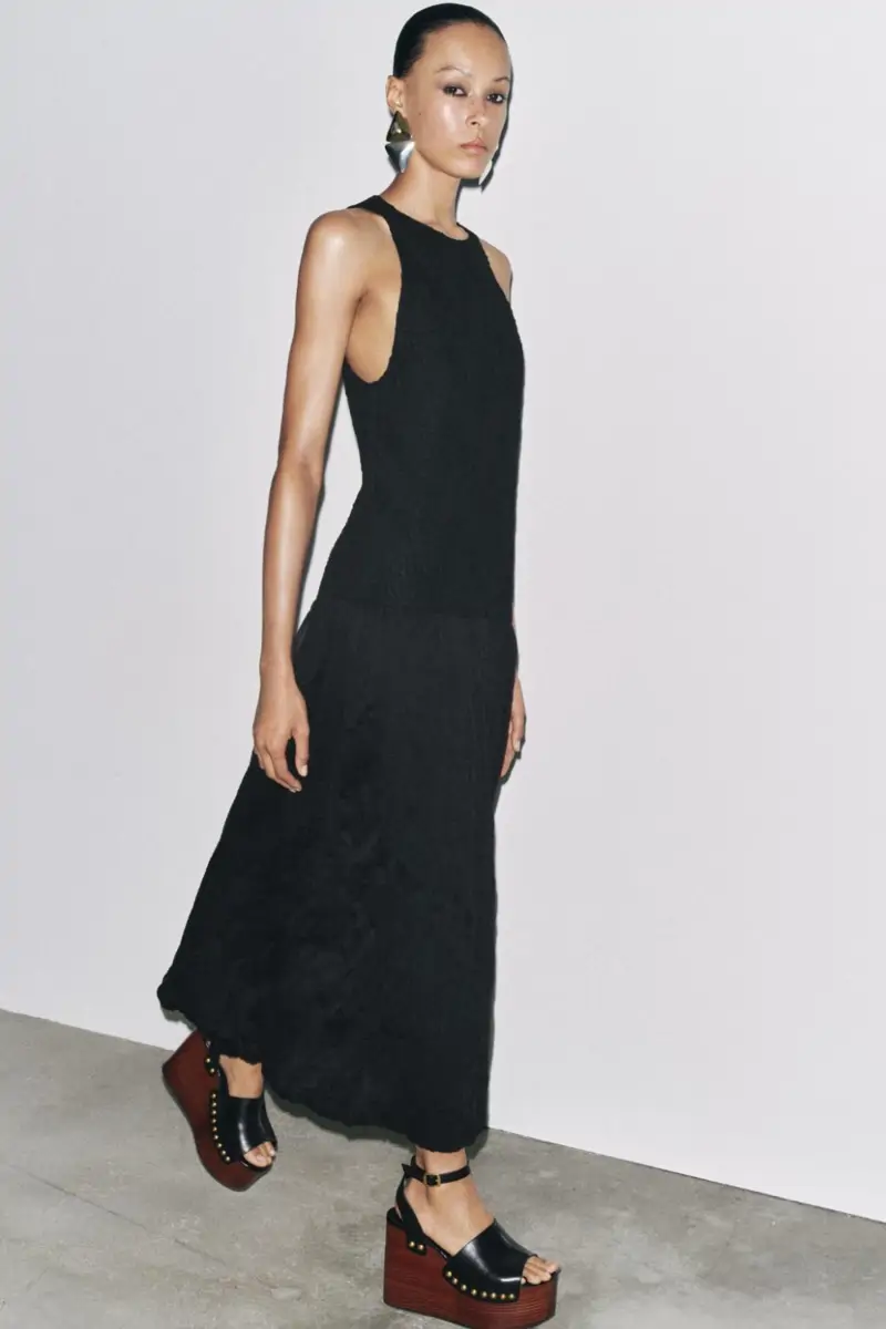 Vestido oscuro