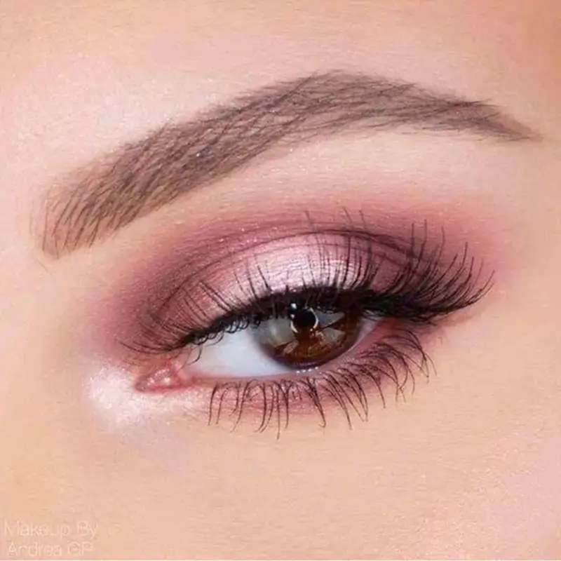 los-mejores-trucos-de-maquillaje-para-ojos-peque-os-que-puedes-hacerte