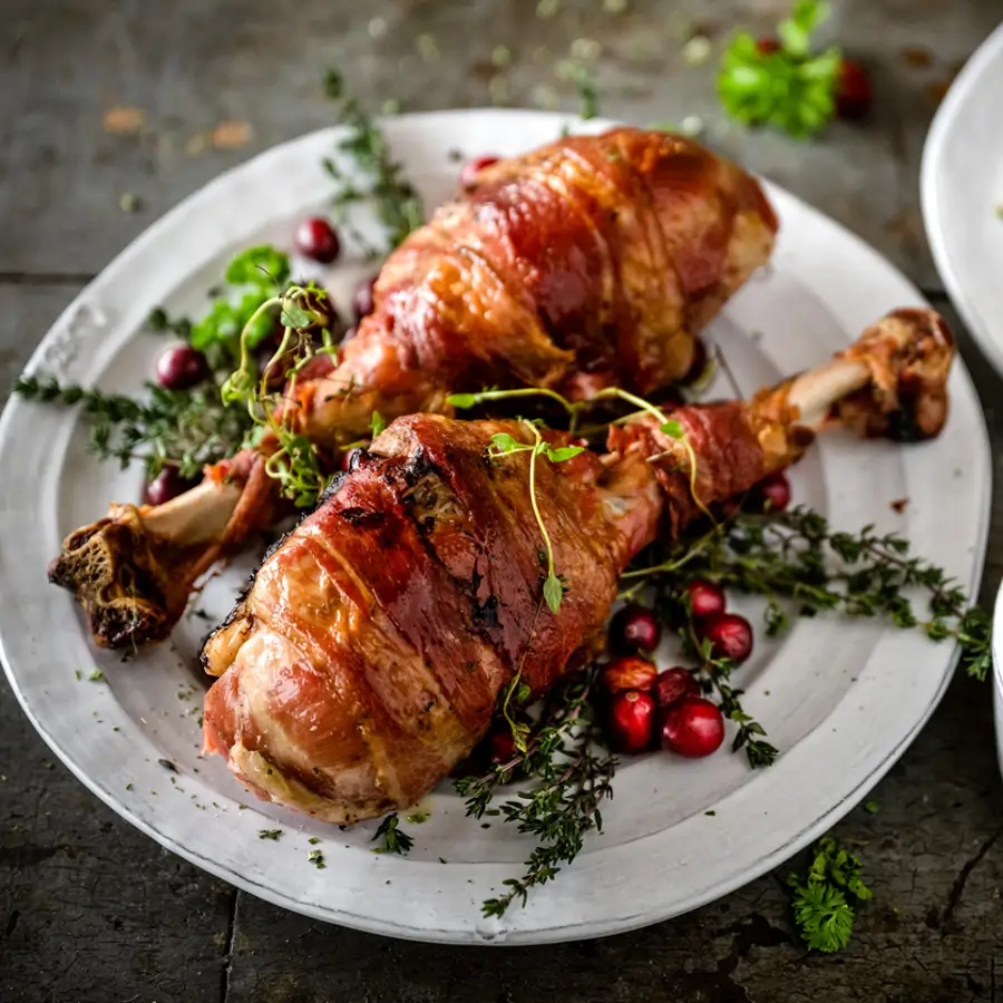 Chef Ferrán Adrià: "Mi receta de muslos de pavo es muy típica en todas las casas de Cataluña en Navidad. Mi truco es poner el caldo poco a poco para que quede más guisado que hervido"