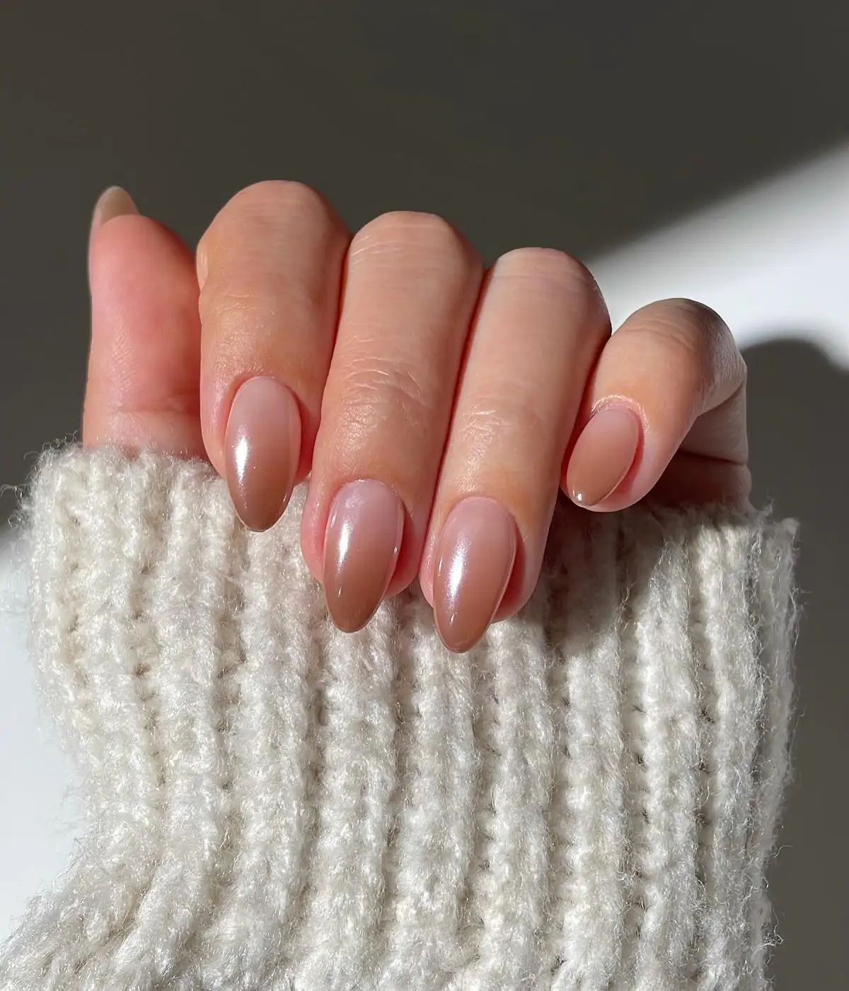 Adiós manicura francesa: estos diseños de uñas baby boomer en tonos ...